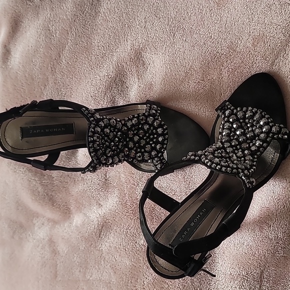 Sz 7 Zara black satin with black jewels open toed heels - Picture 2 of 4